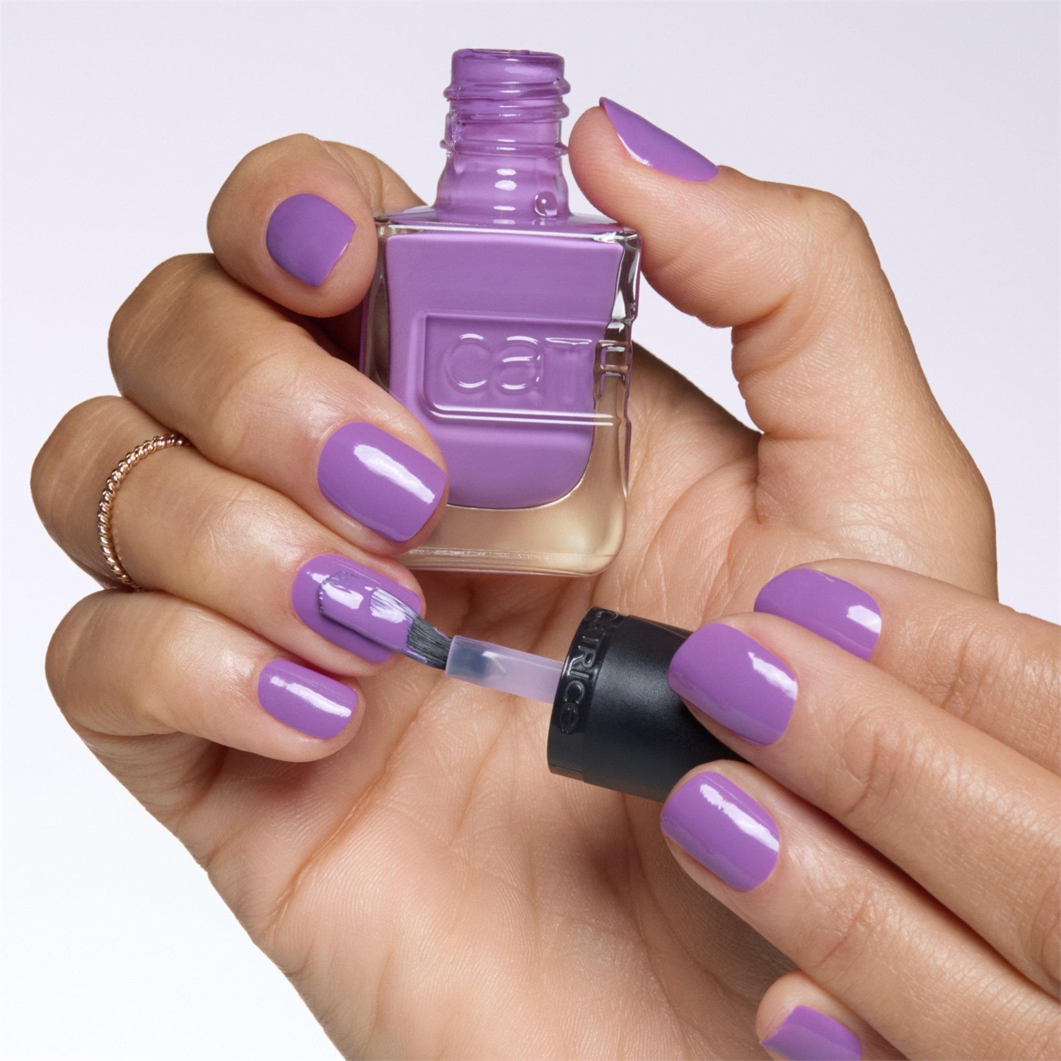 Catrice Gel Affair Smalto per Unghie 024 Grape Minds Think Alike - Effetto Gel Lunga Durata 10.5 ml