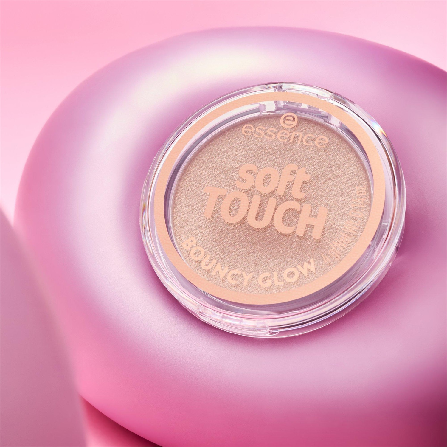 essence Soft Touch Bouncy Glow Illuminante 4 g - Texture Morbida e Finitura Setosa