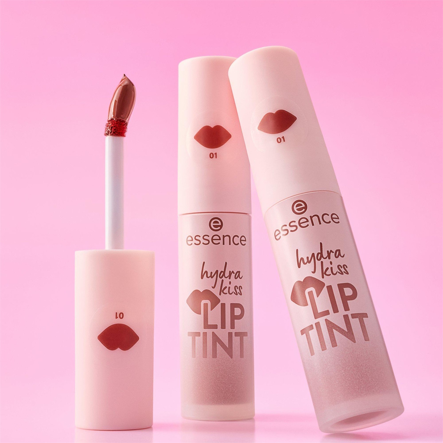 essence hydra kiss LIP TINT - Rossetto liquido 4 ml Nr. 01 Blushing Nude con effetto naturale e lucentezza morbida