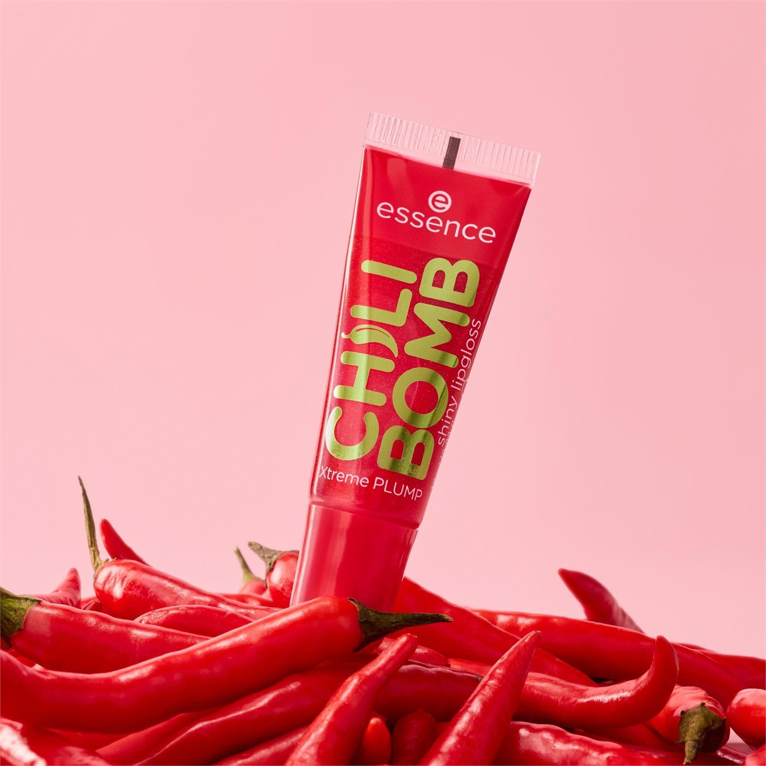 Essence Chili Bomb Lucidalabbra Volumizzante 10 ml - n. 01 Strawberry Salsa, Rosso Lucido e Profumo di Fragola