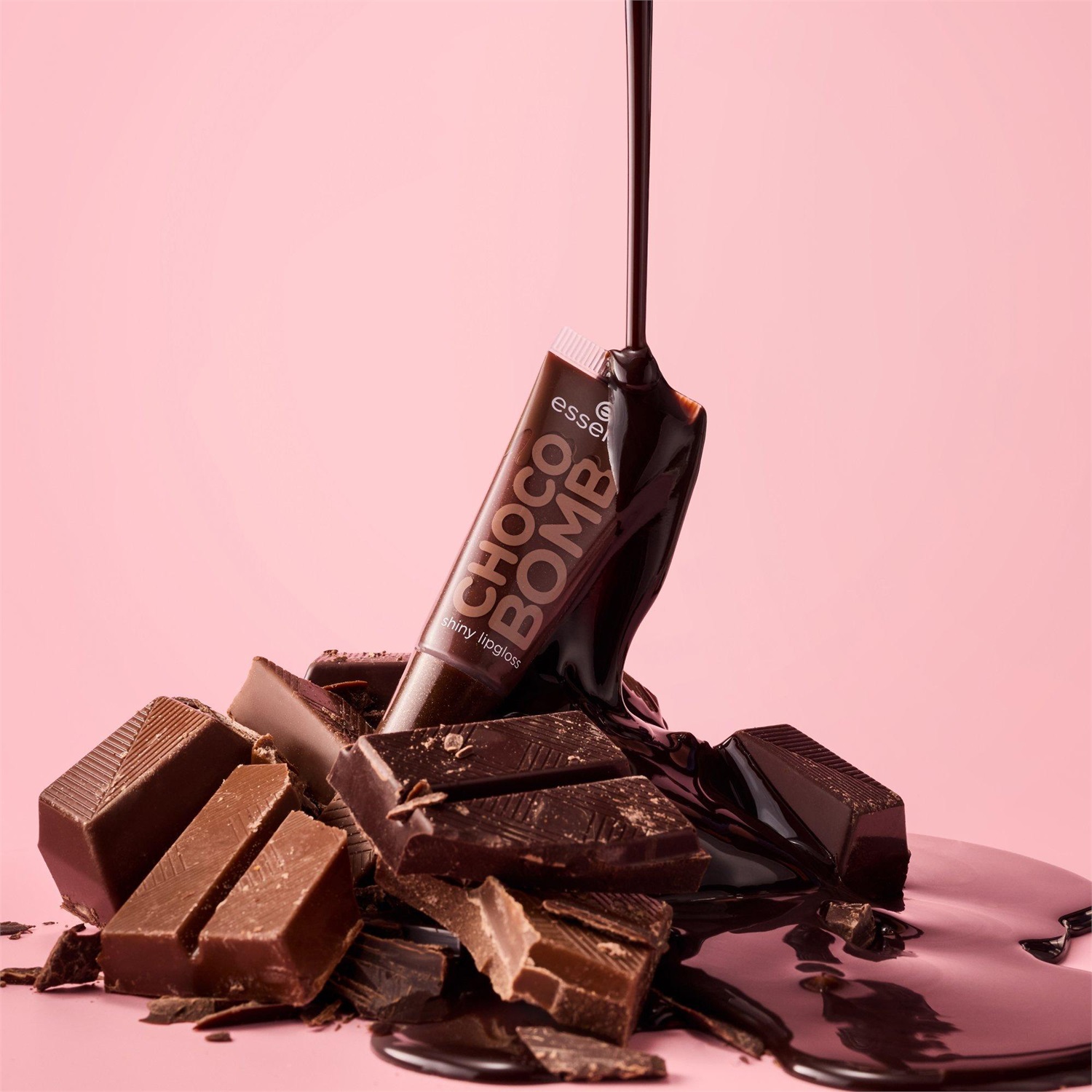 essence CHOCO BOMB Lucidalabbra 10 ml - Effetto lucido, colore marrone e profumo di cioccolato