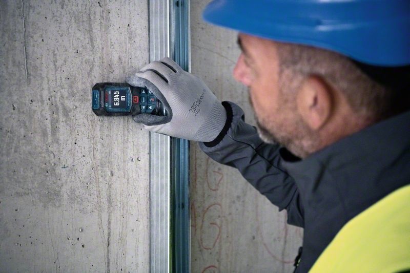 Bosch GLM 50-22 Professional - Distanziometro Laser IP65, Campo di Misura 0,05-50 m, Precisione ± 1,5 mm, Carcassa Antiurto