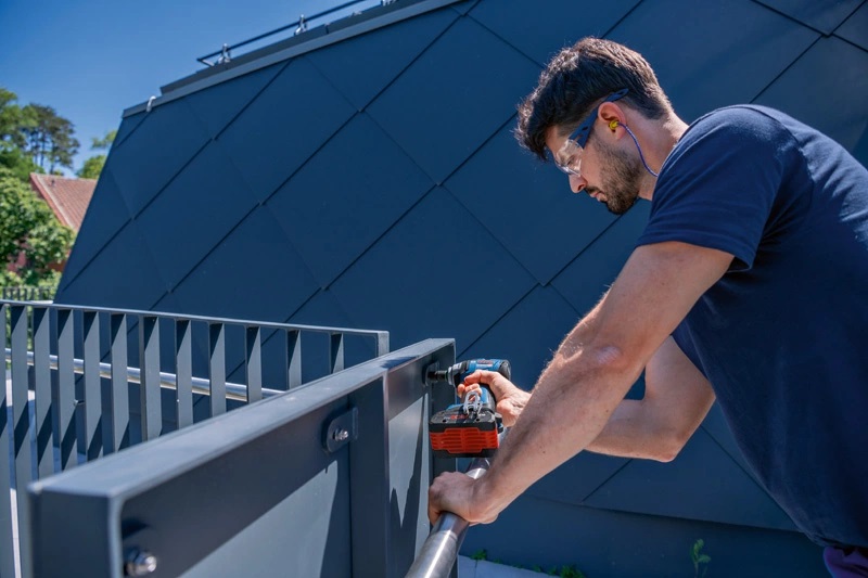 Bosch GDS 18V-330 HC Professional Avvitatore a Massa Battente a Batteria - 330 Nm Coppia Serraggio, 560 Nm Coppia Svitamento, 2800 Giri/min, Due Modalità Operative