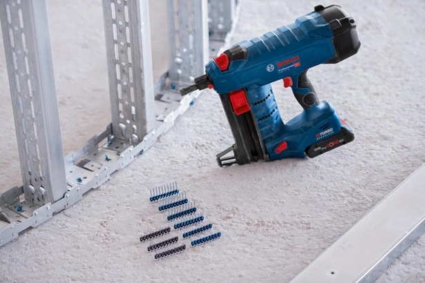 Bosch GNB 18V-38 Professional Chiodatrice a Batteria per Calcestruzzo - Lunghezza Chiodi 1,6-38 mm, Tecnologia BITURBO Brushless