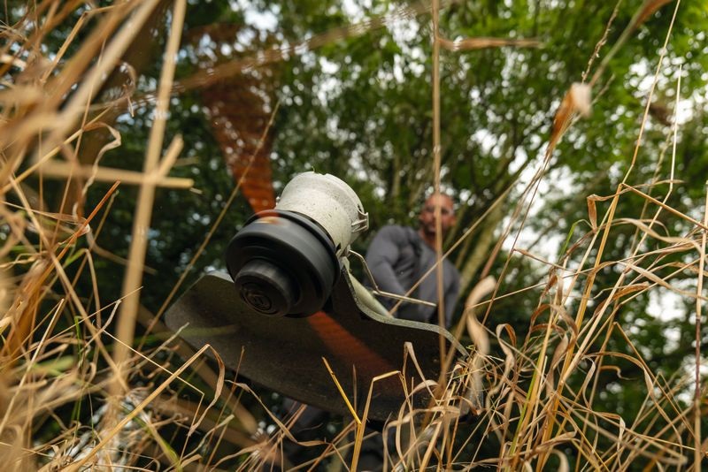 BOSCH Tagliabordi Professionale GRT 18V-40 con Motore Brushless da 600W e Cerchio di Taglio da 40cm