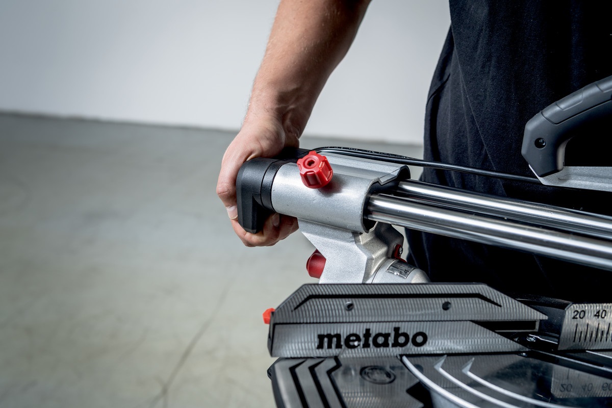 Metabo KGS 254 M - Troncatrice Radiale 1450 W, 4500 Giri/min, Funzione di Trazione, Doppio Smusso