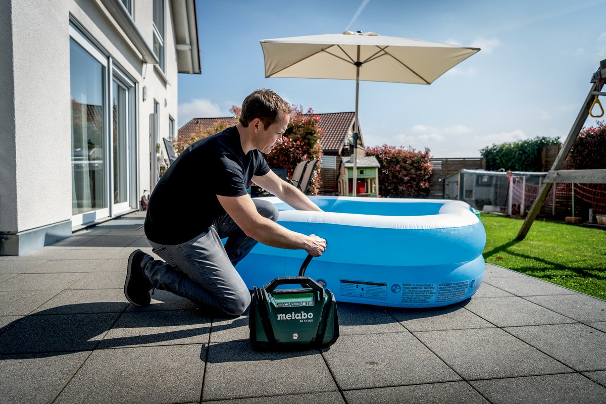 Metabo AK 18 Multi Compressore a Batteria 18V 11bar Multifunzionale per Gonfiaggio Pneumatici, Palloni e Materassi