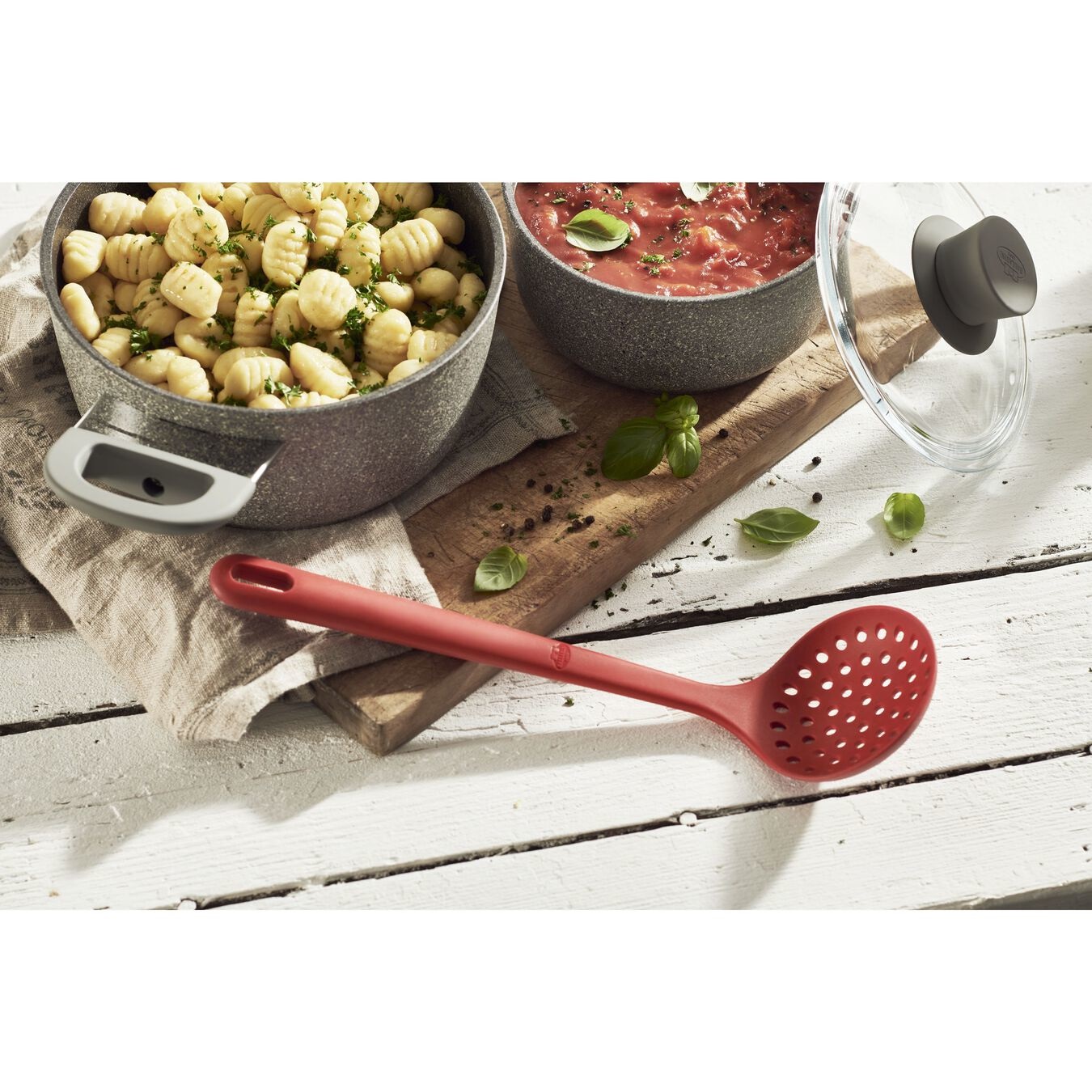 BALLARINI Schiumarola in Silicone Rosso 31 cm - Resistente, Impermeabile e di Alta Qualità