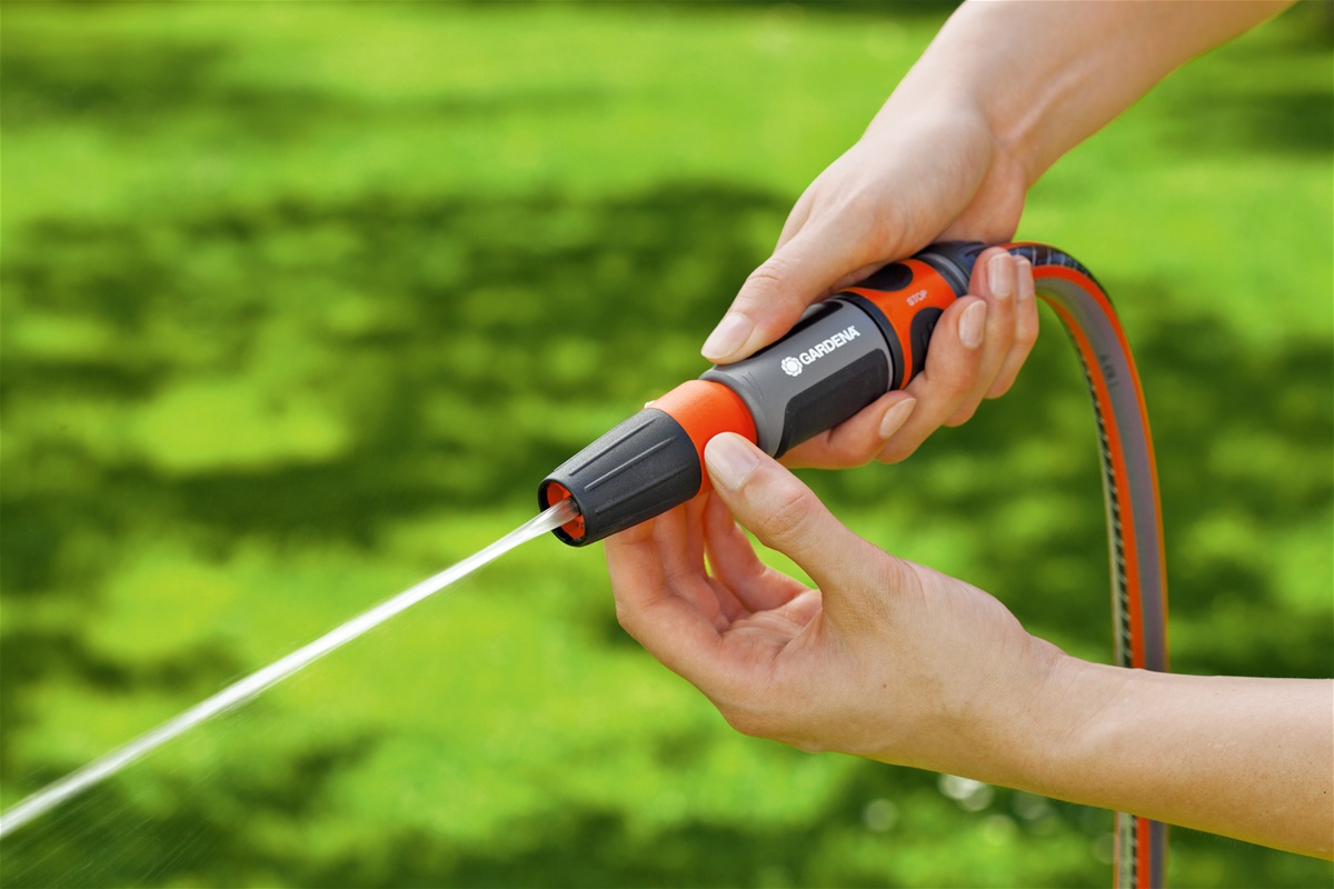 Gardena Lancia Classic 18300-20 con Getto Regolabile, Acquastop e Protezione Antigelo per Pulizia e Irrigazione