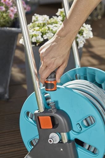 Gardena 18500-20 Carrello Avvolgitubo AquaRoll S - Lunghezza max 50m, Protezione Antigelo, Adatto per Piccoli Giardini