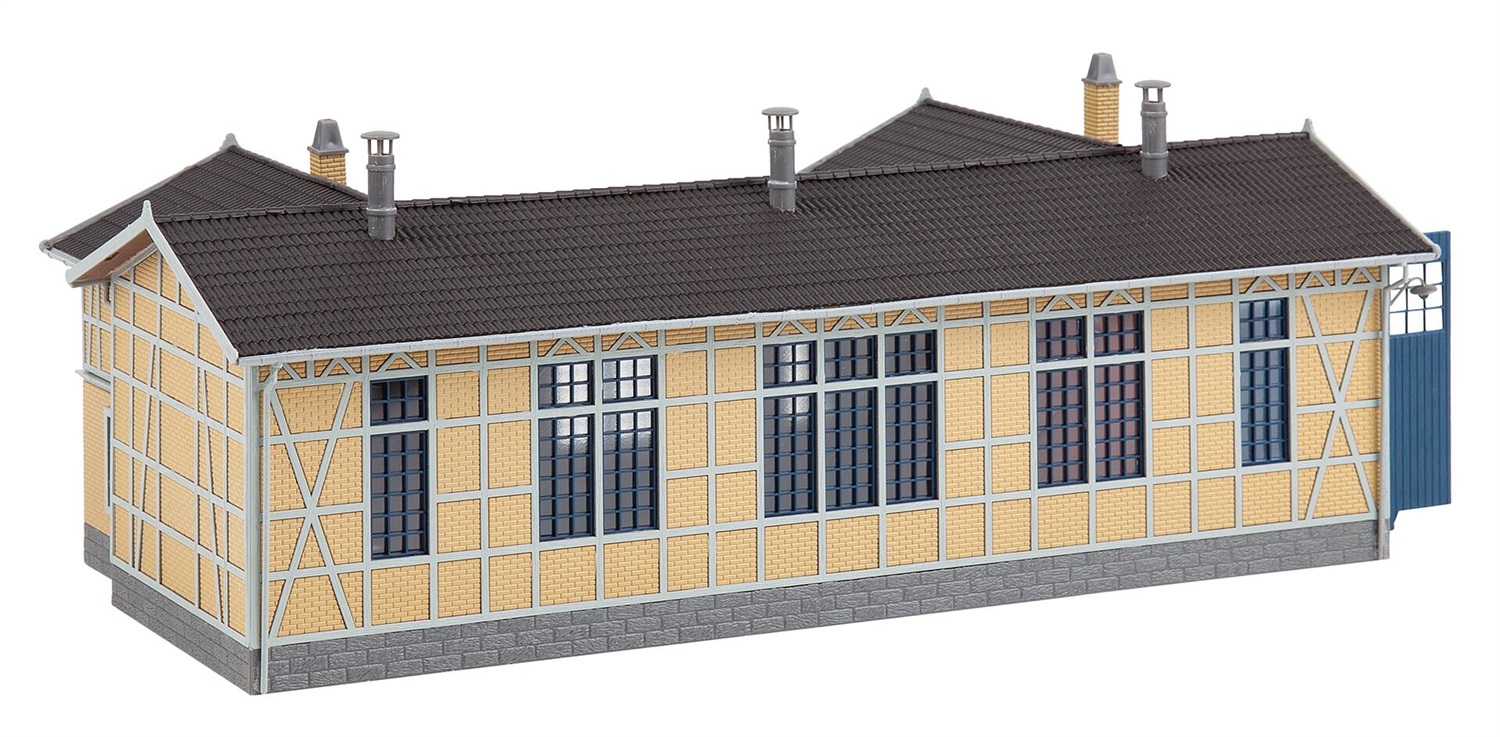 FALLER 120287 Rimessa Locomotive - Kit di costruzione con 143 parti, pellicola per vetri e istruzioni, dimensioni 278x129x103 mm