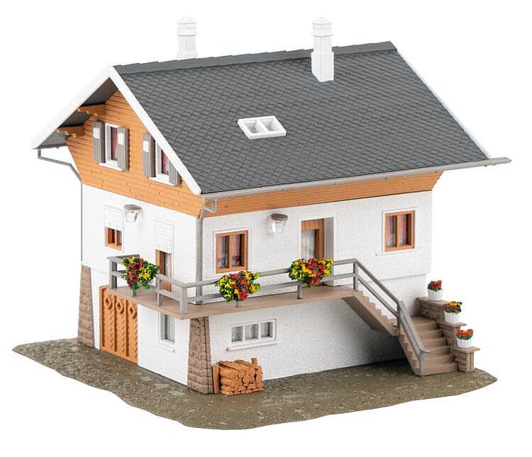 FALLER 130676 Chalet in scala H0 - Dimensioni 120x109x101mm - Accessori per modellismo ferroviario