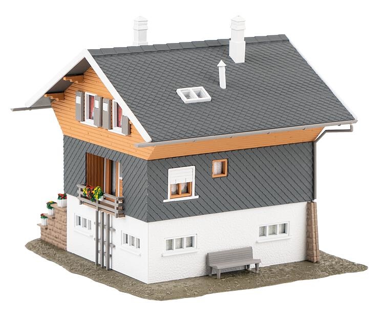 FALLER 130676 Chalet in scala H0 - Dimensioni 120x109x101mm - Accessori per modellismo ferroviario