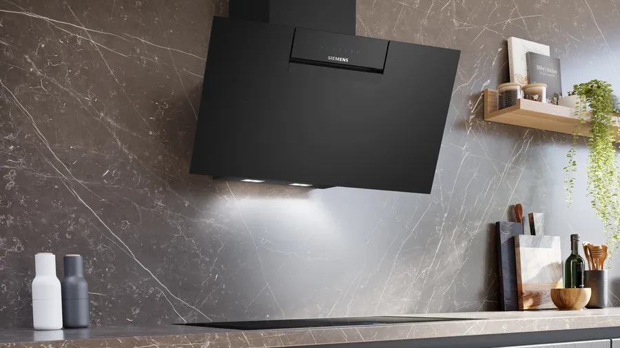 Siemens LC87KFN60 iQ300 Cappa Aspirante a Parete 80 cm in Vetro Nero, Potenza 427 m³/h, Classe Energetica A