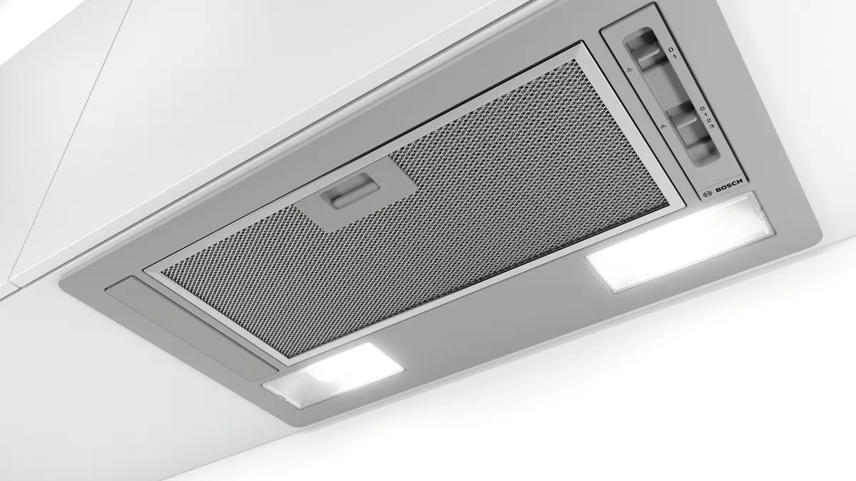 Bosch DLN53AA70 Cappa a Scomparsa Aspirante Integrabile 53 cm Acciaio Inox 302 m³/h Classe D