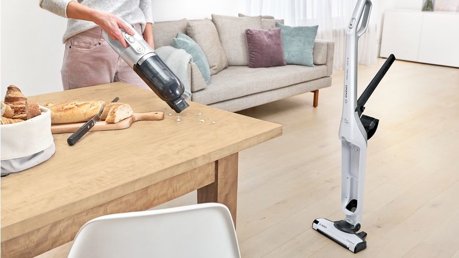 Bosch BBH3ALL28 Aspirapolvere Multifunzione Cordless 2in1 - 28 V, Fino a 55 Minuti di Autonomia, Capacità 0,4 L, Secco, Senza Sacchetto, 82 dB, Nero e Bianco