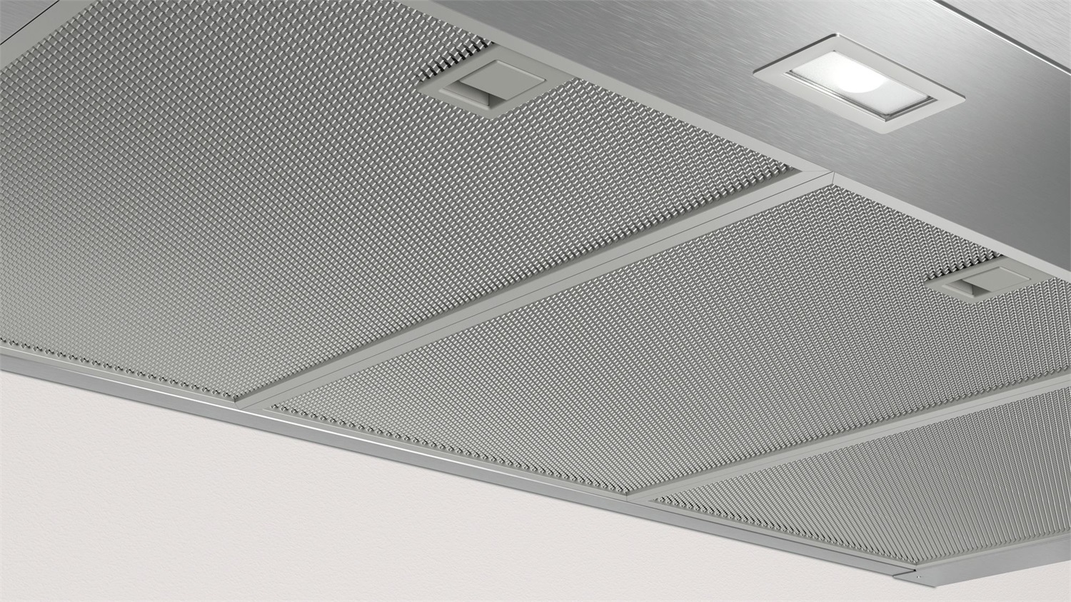 Balay 3BC097EX Cappa Aspirante a Parete in Acciaio Inossidabile - Potenza di Estrazione 720 m³/h, Altezza Minima 63,5 cm, Classe A, Illuminazione a LED