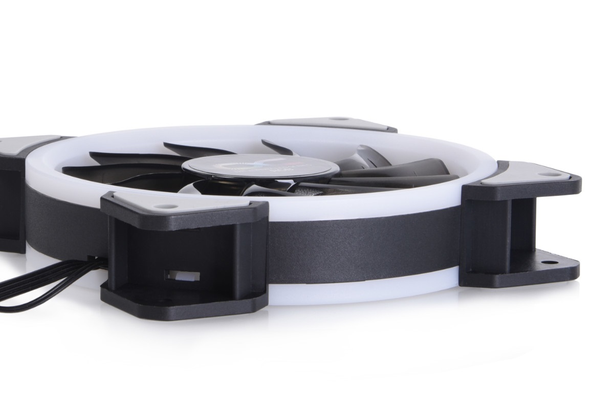 Alphacool Ventola Eiszyklon Aurora LUX Digital RGB - Kit da 3 ventole 120mm con alta efficienza e illuminazione RGB