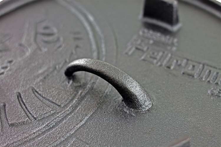 Petromax FT9 Forno Olandese in Ghisa 7,5L con Coperchio, Manici e Piedini - Ideale per Cottura e Cottura al Forno