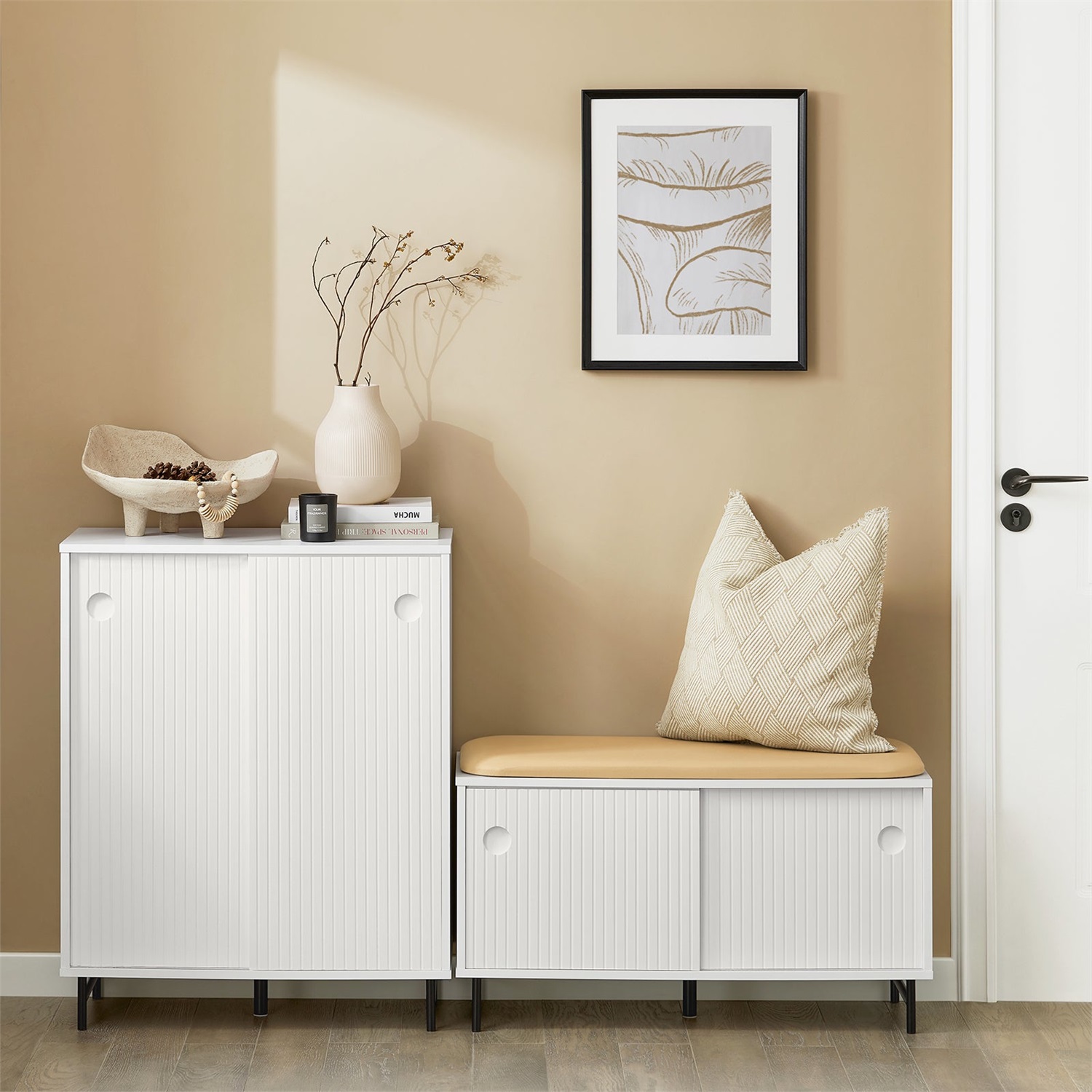 SoBuy FSB62-W Armadio per Scarpe con Ante Scorrevoli, Mobile da Cucina Salvaspazio in Legno con Gambe in Bambù, Design Elegante, Bianco, 70x37x87cm