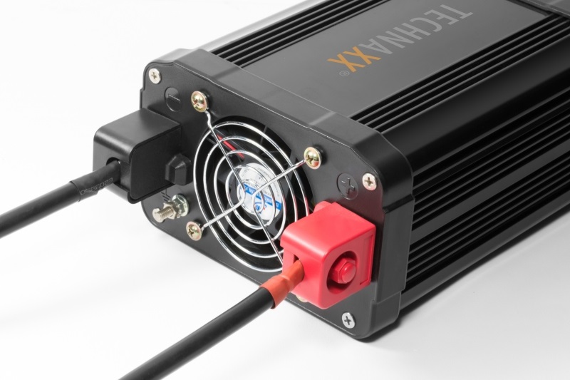 Technaxx 1200W TE16 Inverter DC/AC Interno Nero con 2x Presa Schuko e 2x Porta USB