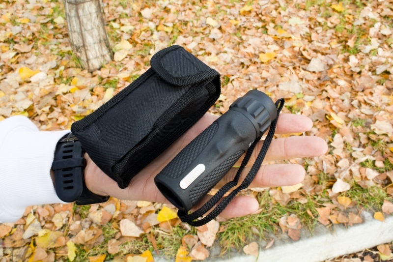 Technaxx TX-176 Monoculare 10x25mm Nero - Ingrandimento 10x, Campo Visivo 96m/1000m, Regolazione Occhi, Accessorio per Escursionismo e Birdwatching