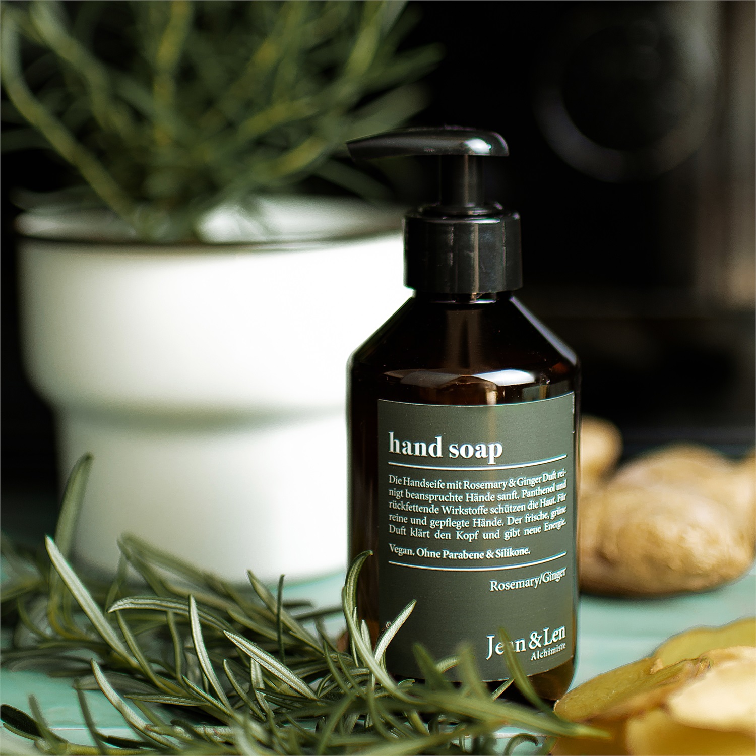 Jean & Len Sapone per Mani Rosmarino e Zenzero 250 ml - Deterge Delicatamente, Dispenser a Pompa Ricaricabile, Senza Parabeni e Siliconi