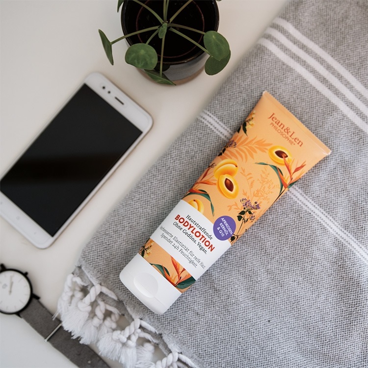 Jean & Len Lozione per il Corpo 250 ml - Olio di Nocciolo di Albicocca e Q10, Idratante e Rassodante per Pelli Secche e Mature, Senza Parabeni e Siliconi, Formula Vegana