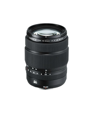 Fujifilm GF 32-64mm f/4 R LM WR - Obiettivo zoom standard per sistema medio formato GFX, equivalente 25-51mm, motore AF, senza stabilizzazione, diametro filtri 77mm, peso 875g