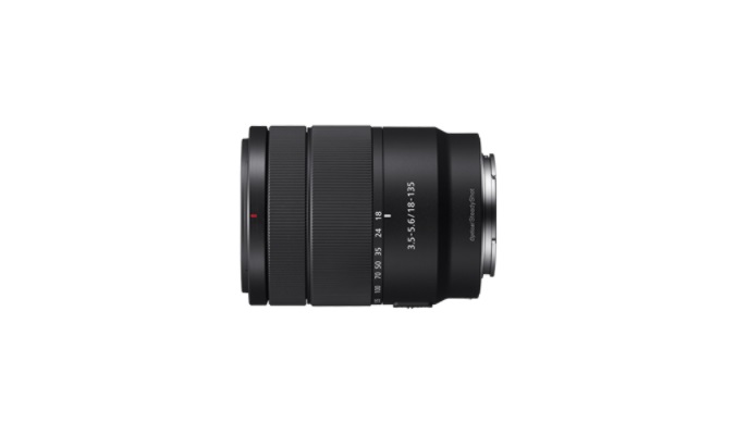Sony E 18-135mm f/3.5-5.6 OSS - Obiettivo Zoom Stabilizzato per Mirrorless APS-C