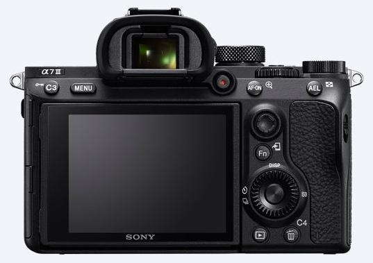 Sony Alpha 7 III Corpo Mirrorless Full-Frame 24.2 MP CMOS Exmor R, ISO 50-204800, Video 4K, Touchscreen 3