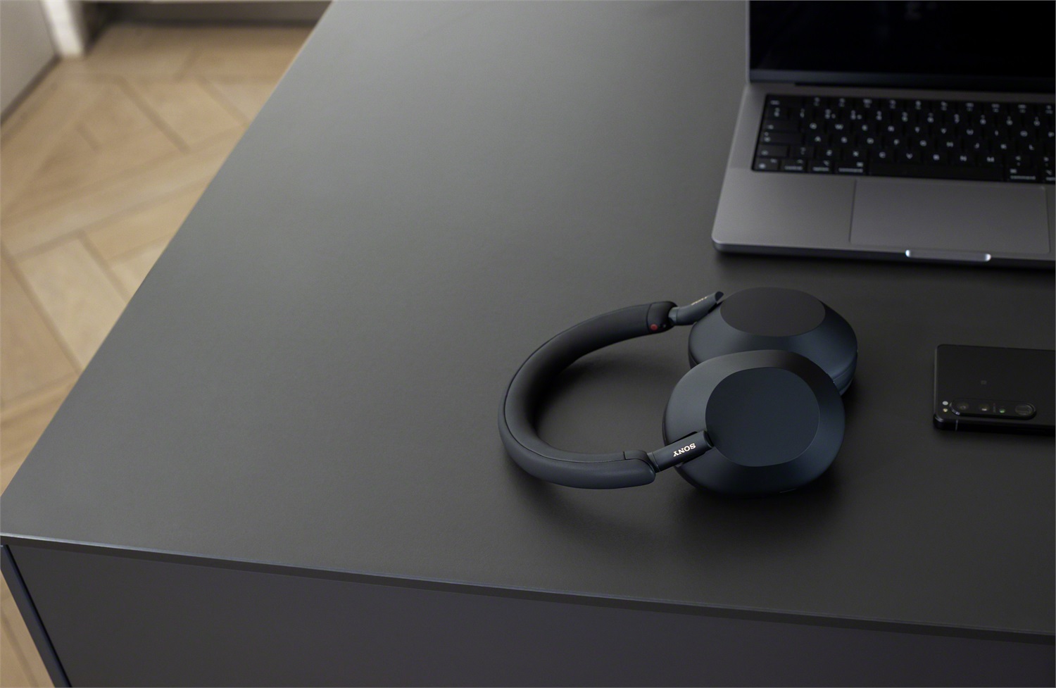 Sony WH-1000XM5 Cuffie Wireless Noise Cancelling - Durata Batteria 30 Ore, Bluetooth, Compatibili con Alexa e Google Assistant, Microfono Integrato, Design Around-ear - Nero
