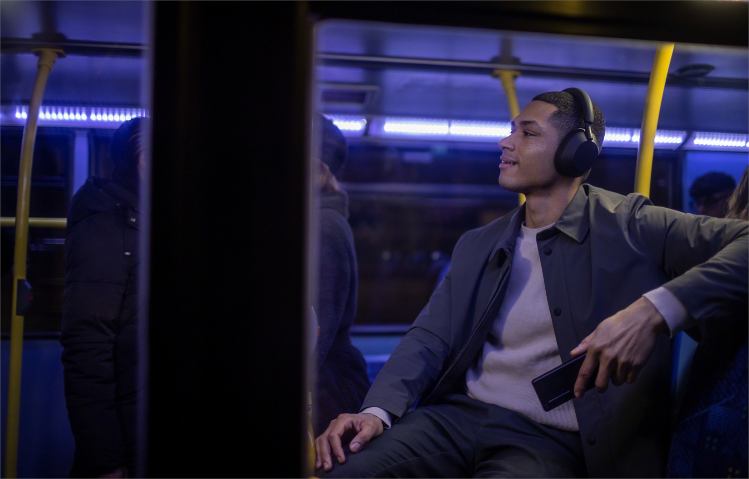 Sony WH-1000XM5 Cuffie Wireless Noise Cancelling - Durata Batteria 30 Ore, Bluetooth, Compatibili con Alexa e Google Assistant, Microfono Integrato, Design Around-ear - Nero