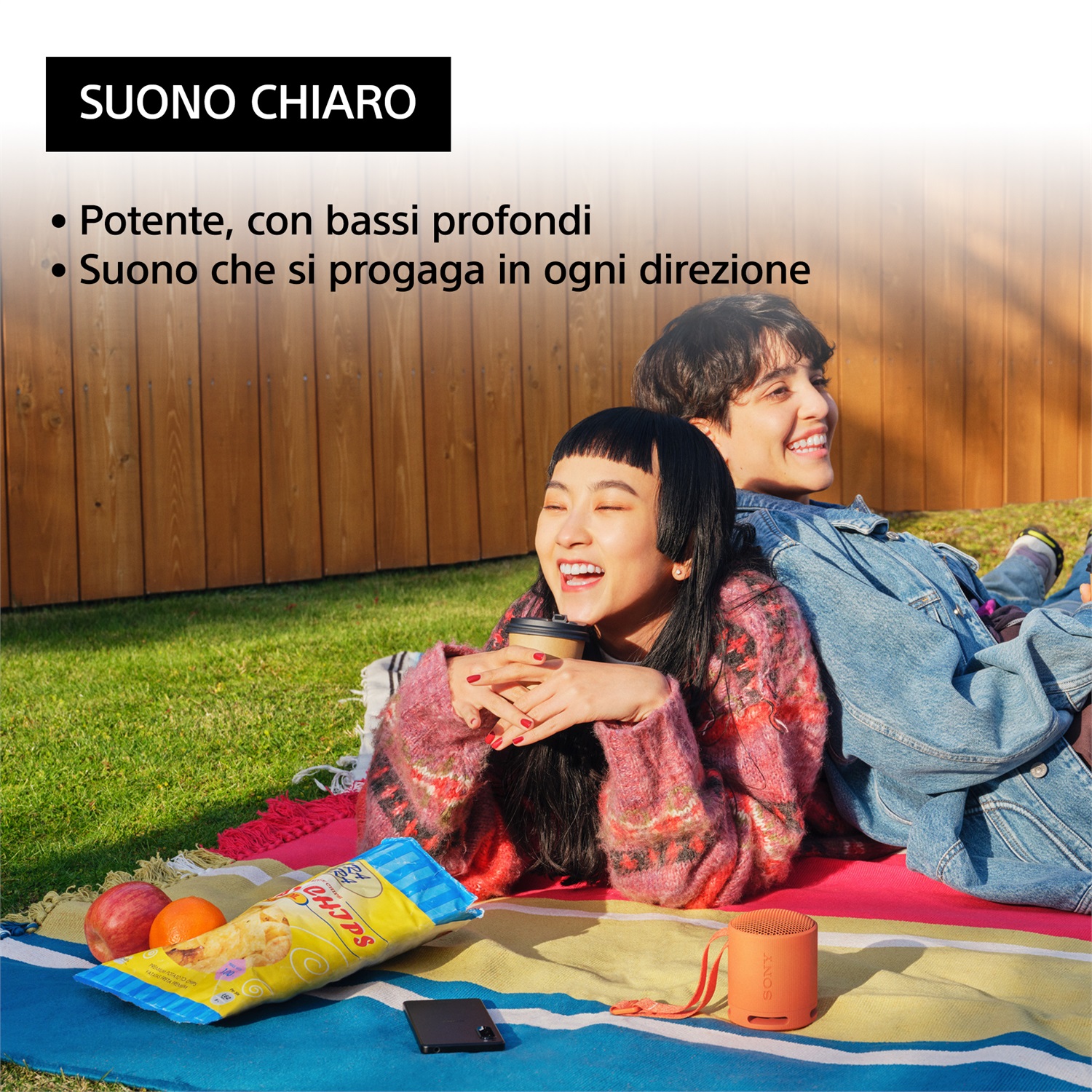 Sony SRS-XB100 - Speaker Wireless Bluetooth Portatile, Leggero, Compatto, da Esterno, Resistente IP67, Batteria da 16 ore, Cinturino Versatile, Chiamate in Vivavoce - Arancio