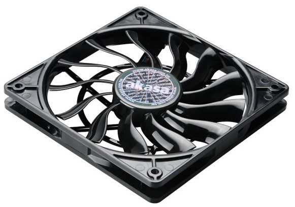 Akasa Ventola Slimline PWM 120mm - 600-1600 Giri/min, 30,32 dB, Flusso d'aria 54,55 pdc/min