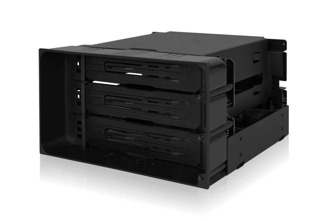 ICY DOCK flexiDOCK MB830SP-B - Alloggiamento per Disco Rigido SATA/SAS per 3 HDD da 3,5