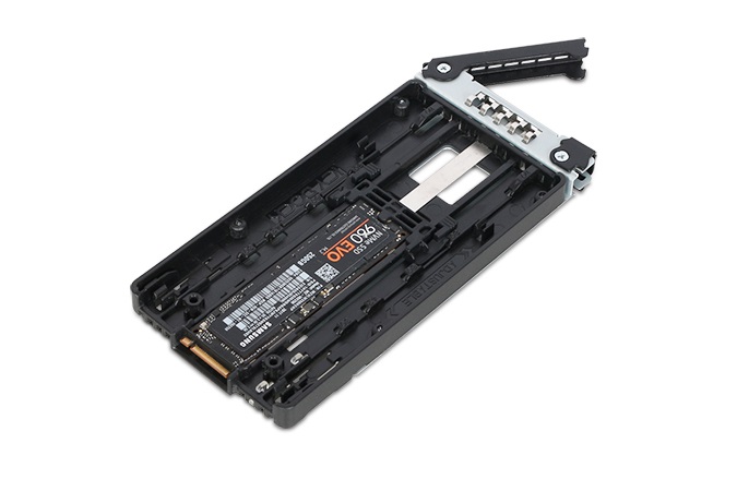 ICY DOCK Vassoio SSD M.2 ToughArmor MB834TP-B - Compatibile con rack MB833 e MB834, Hot Plug, Metallico