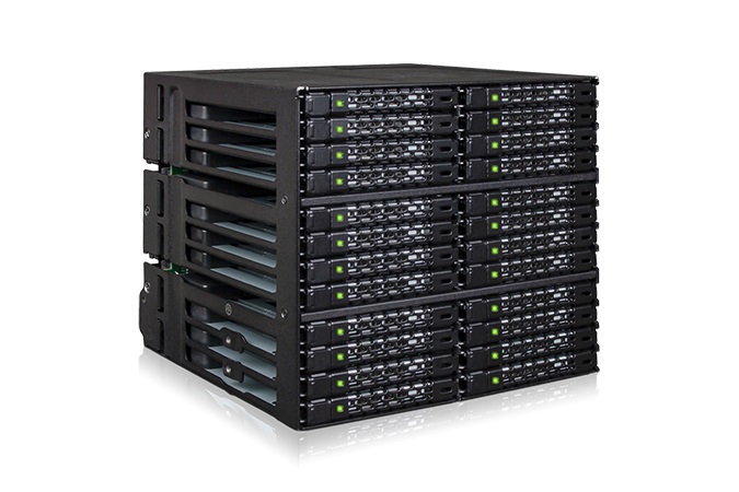 Icy Dock ToughArmor - Gabbia HDD Universale in Metallo Pesante per 24 Bay 2,5