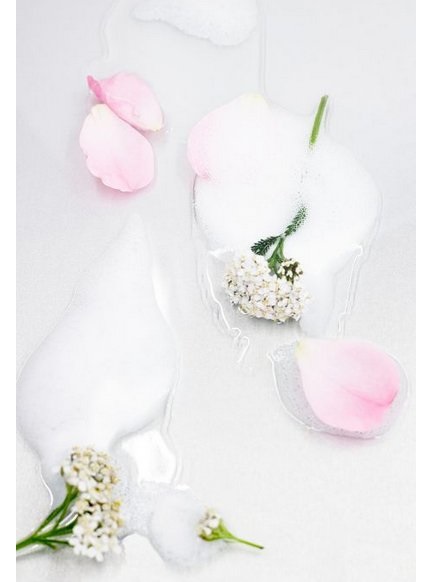 MÁDARA Mousse Detergente Viso Purificante 150 ml - Con Estratto di Achillea Settentrionale, Vegan, Certificato Ecocert, Schiuma Delicata