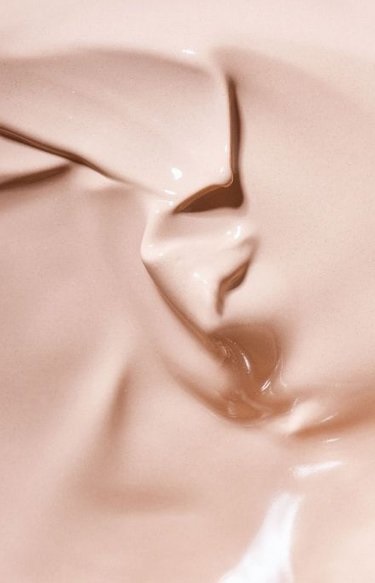 MÁDARA Crema CC Anti-inquinamento Light Beige 40 ml - Idratante con SPF 15 e Acido Ialuronico