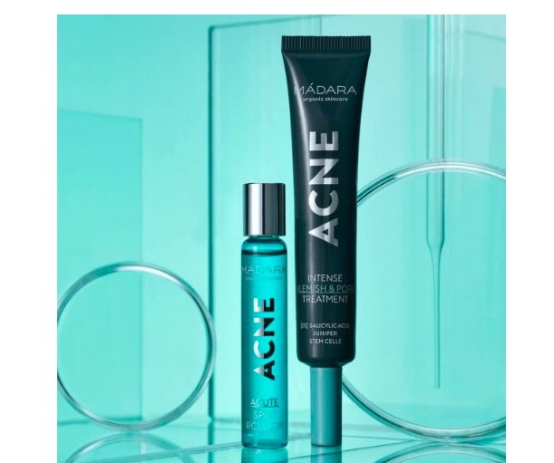 MÁDARA Acne Acute Spot Roll-On 8 ml - Trattamento Localizzato con Acido Salicilico e Cellule Staminali di Ginepro