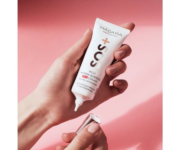 MÁDARA SOS Rich Hydra-Barrier CICA Cream - Crema Viso Idratante 40 ml con Estratto di Centella Asiatica e Acido Ialuronico, Vegan e Certificata Ecocert