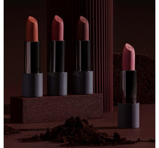 Mádara Velvet Wear Matte Cream Lipstick 32 Warm Nude - Rossetto Vellutato 3,8 g con Burro di Karité e Olio di Mirtillo