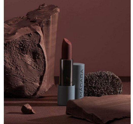 MÁDARA Velvet Wear Matte Cream Lipstick 3.8 g - 35 Dark Nude, Texture Velvety, Ultra-spreadable, Comfortevole, Satin Finish, con Olio di Semi di Mirtillo e Burro di Karité, Vegan