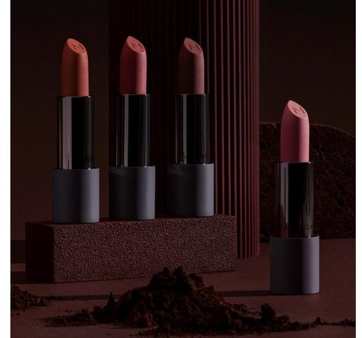 MÁDARA Velvet Wear Matte Cream Lipstick 3.8 g - 35 Dark Nude, Texture Velvety, Ultra-spreadable, Comfortevole, Satin Finish, con Olio di Semi di Mirtillo e Burro di Karité, Vegan