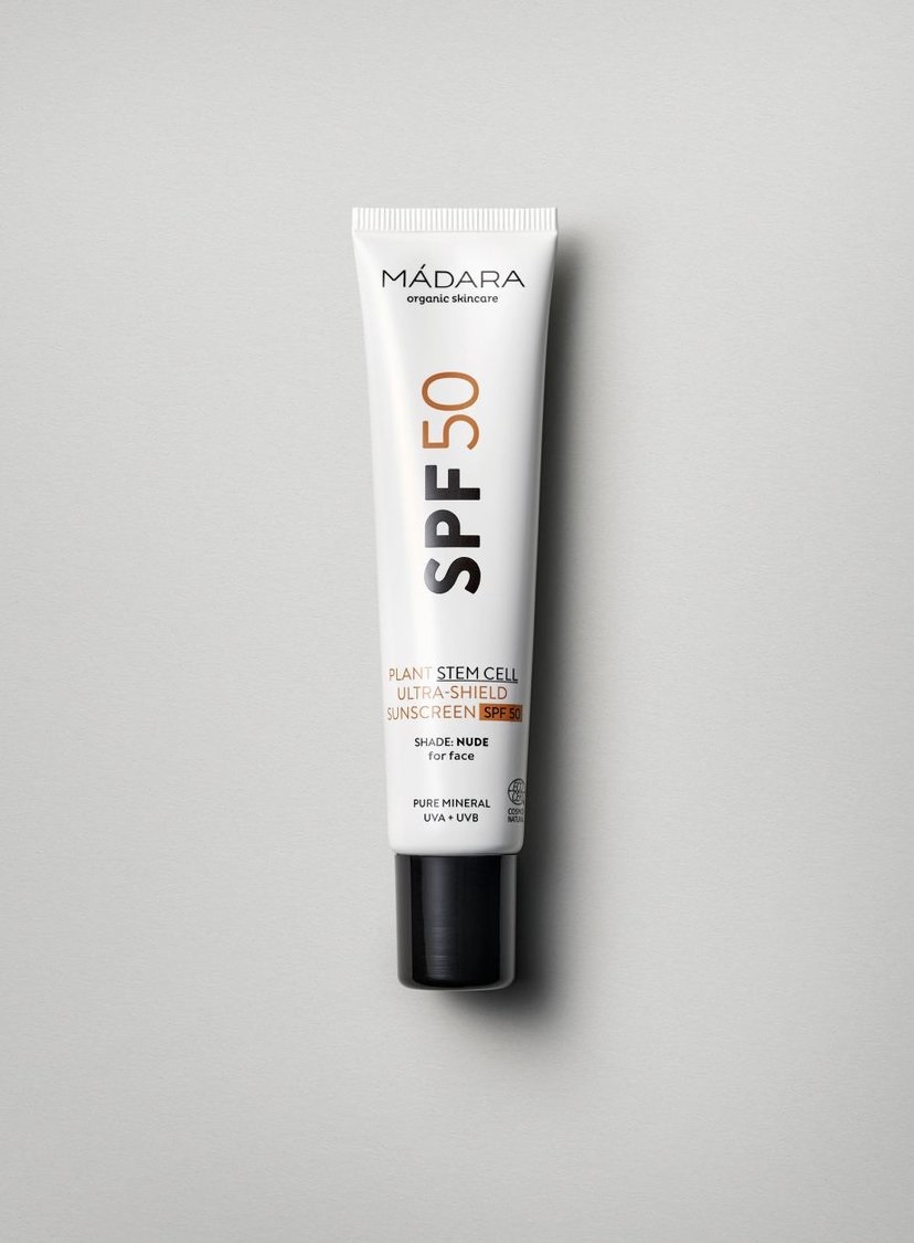 MÁDARA Crema Solare Viso SPF 50 - Protezione Ultra-Shield con Cellule Staminali di Nepeta Sibirica, 40 ml