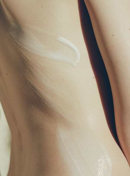 MÁDARA Hydra Soft Body Lotion - Lozione corpo idratante 250 ml con collagene e acido ialuronico