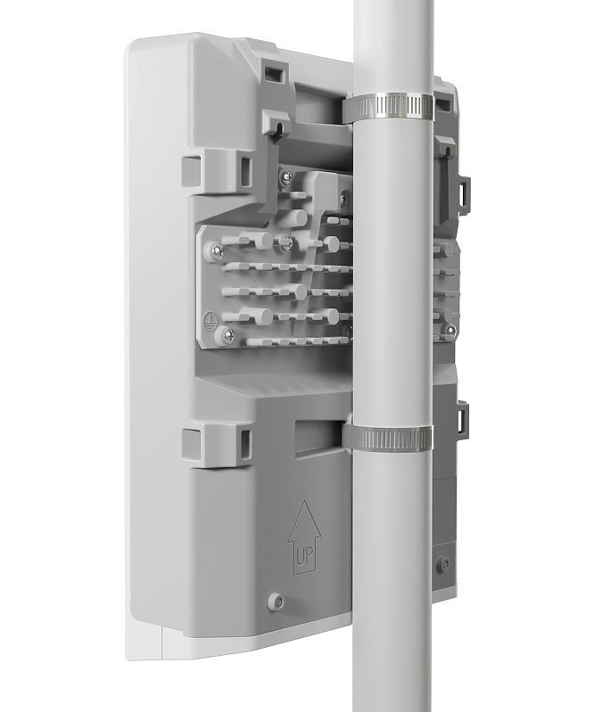 Mikrotik netPower 16P Switch di rete L2/L3 con 16 porte Gigabit Ethernet (10/100/1000) e supporto Power over Ethernet (PoE) - Bianco, RouterOS L5