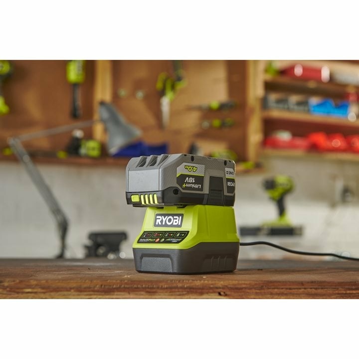 RYOBI RC18120-140X Kit Energia 18V - Batteria Lithium 4.0 Ah e Caricabatterie Rapido