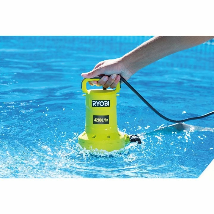 Ryobi RY18SPA-0 Pompa Sommersa a Batteria 18V ONE , Portata Massima 4.200 litri/ora, Funzione di Spegnimento Automatico, Ideale per Svuotare Piscine e Gestire Allagamenti